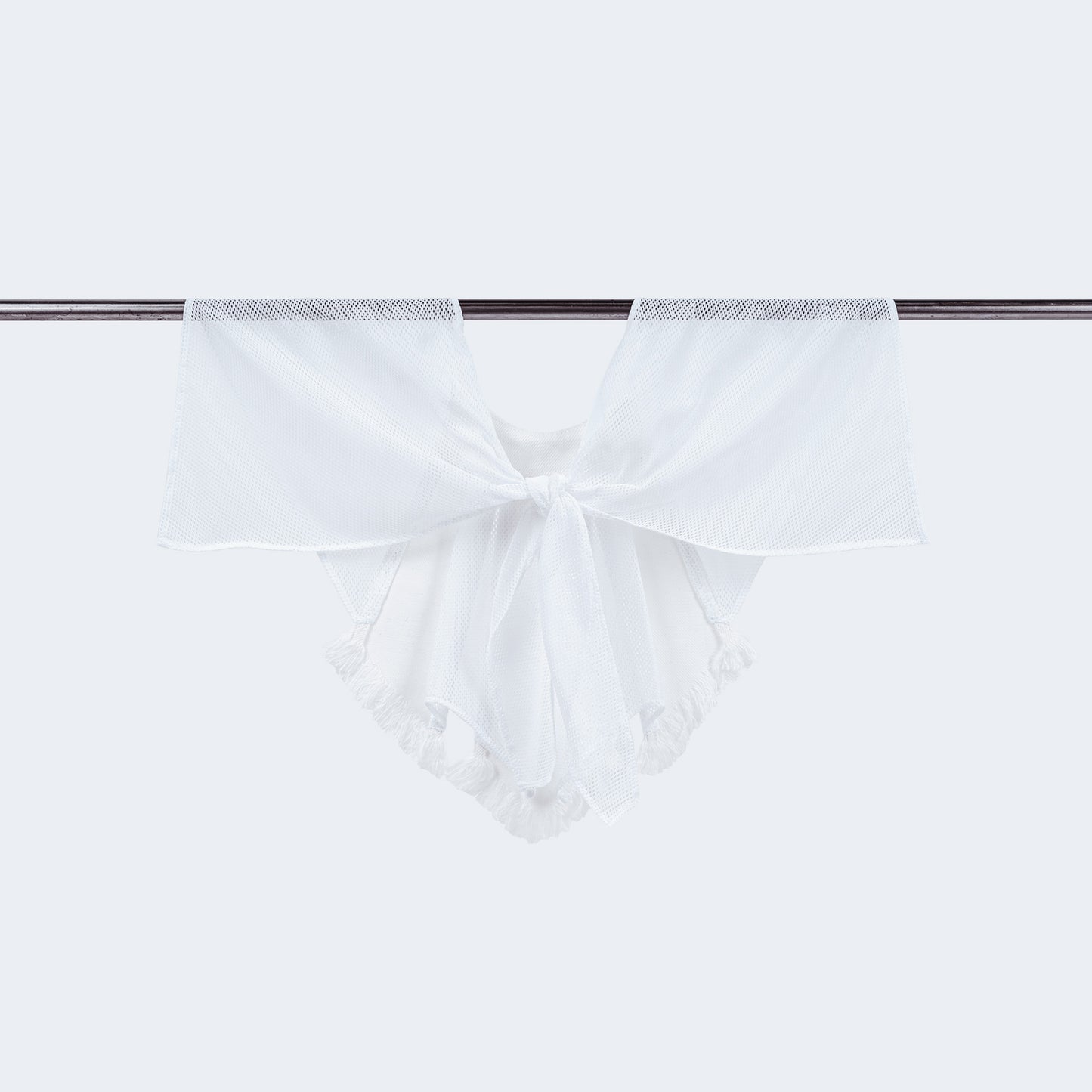 White denim collar tied on hanger – blend of textures