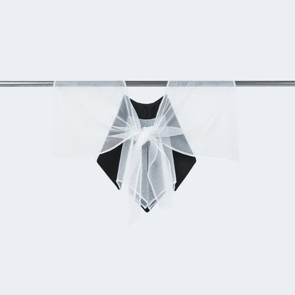 Tied collar - back view